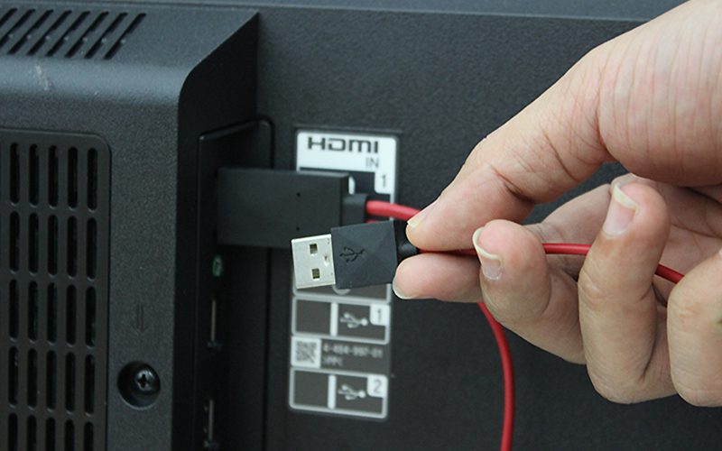 Kết nối bằng cáp MHL to HDMI